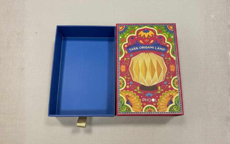 Phool luxury slider gift box | Vintage Offset